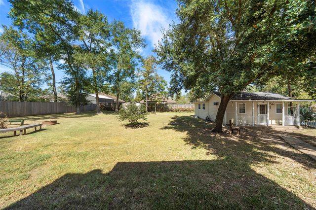 7014 Charred Pine Drive, Magnolia, TX 77354