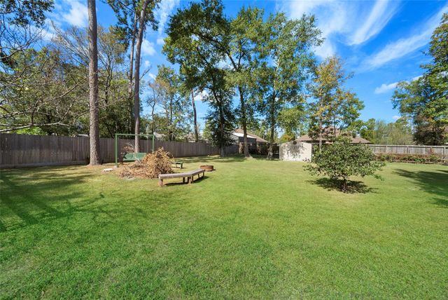 7014 Charred Pine Drive, Magnolia, TX 77354