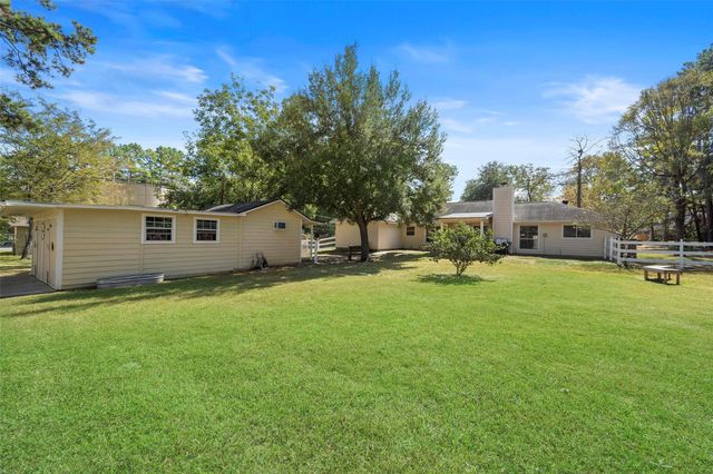 7014 Charred Pine Drive, Magnolia, TX 77354