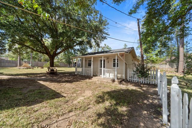 7014 Charred Pine Drive, Magnolia, TX 77354
