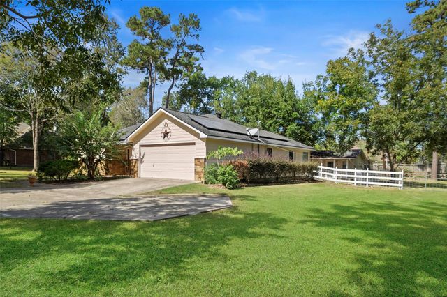7014 Charred Pine Drive, Magnolia, TX 77354
