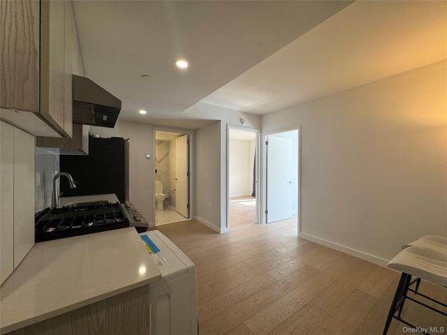 13680 41 Avenue 4F, Flushing, NY 11355