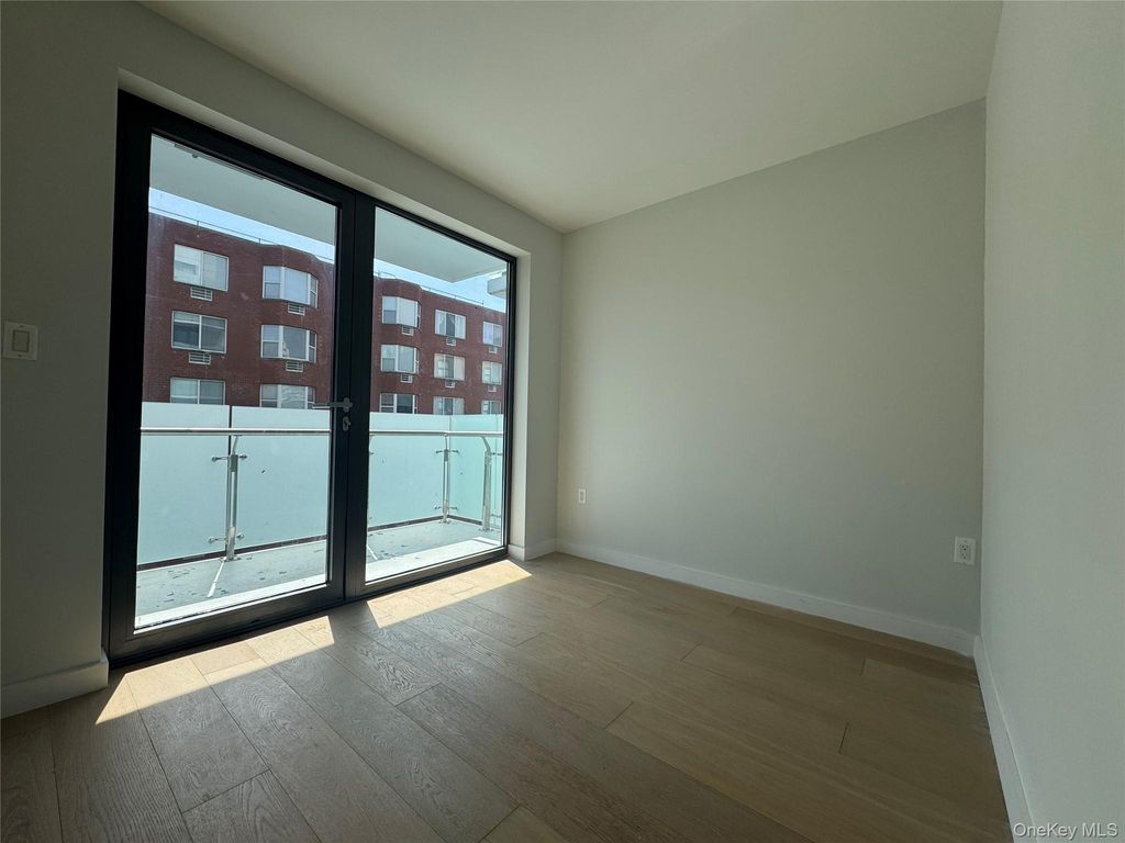 13680 41 Avenue 4F, Flushing, NY 11355