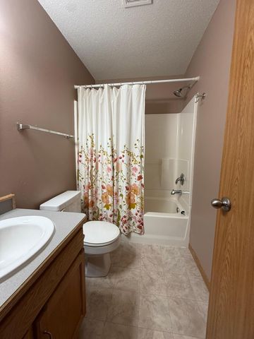 1611 Oakwood Drive, West Fargo, ND 58078