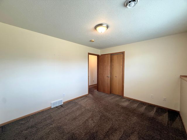 1611 Oakwood Drive, West Fargo, ND 58078