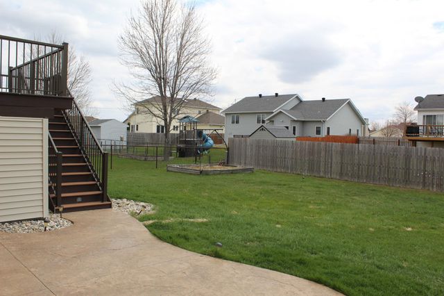 1611 Oakwood Drive, West Fargo, ND 58078