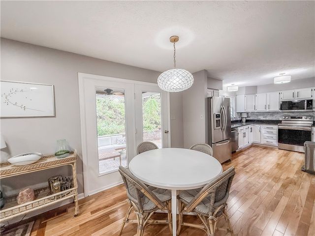 113 Pine Creek Dr, Peters Twp, PA 15367