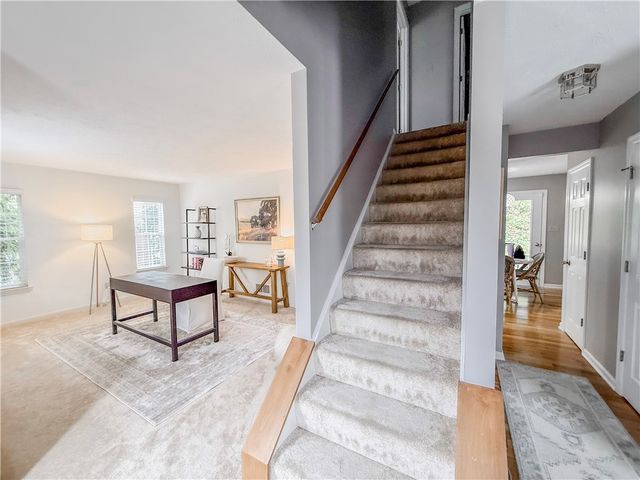 113 Pine Creek Dr, Peters Twp, PA 15367