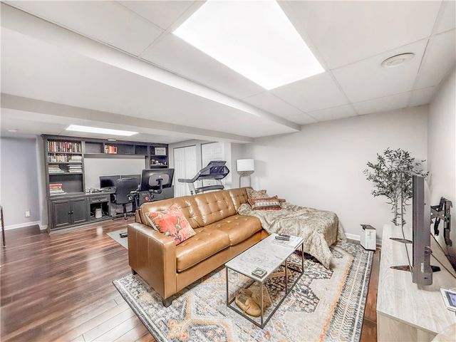113 Pine Creek Dr, Peters Twp, PA 15367