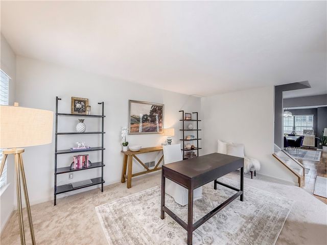 113 Pine Creek Dr, Peters Twp, PA 15367