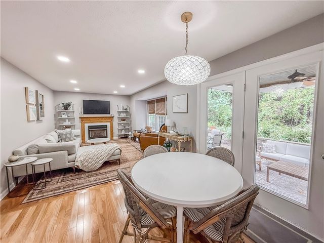 113 Pine Creek Dr, Peters Twp, PA 15367