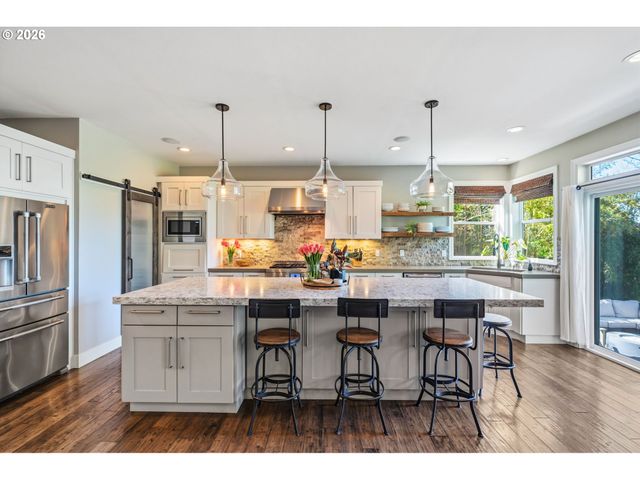 13559 PROVINCIAL HILL Way, Lake Oswego, OR 97035