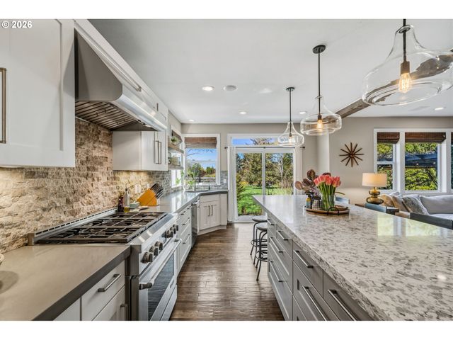 13559 PROVINCIAL HILL Way, Lake Oswego, OR 97035