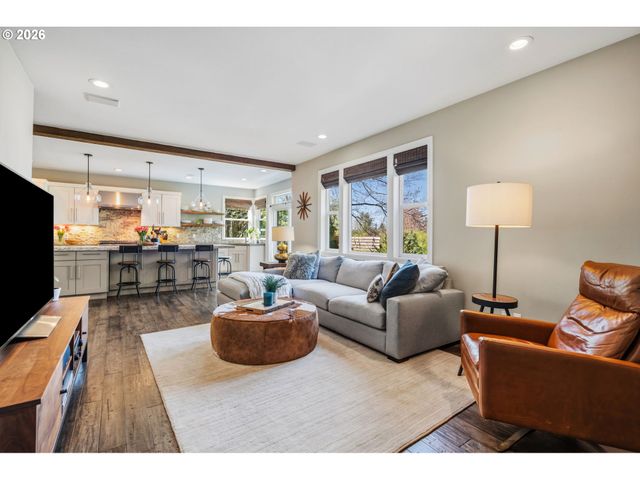 13559 PROVINCIAL HILL Way, Lake Oswego, OR 97035