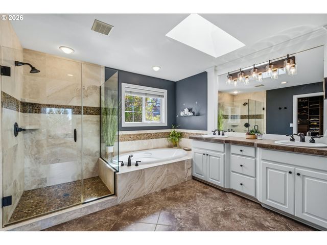 13559 PROVINCIAL HILL Way, Lake Oswego, OR 97035