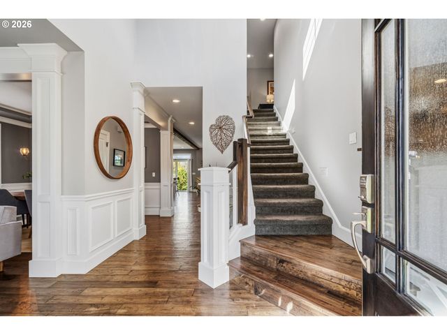 13559 PROVINCIAL HILL Way, Lake Oswego, OR 97035