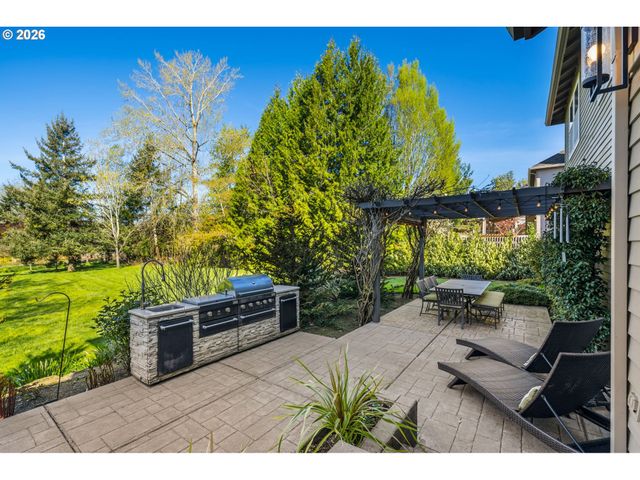 13559 PROVINCIAL HILL Way, Lake Oswego, OR 97035