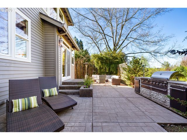 13559 PROVINCIAL HILL Way, Lake Oswego, OR 97035