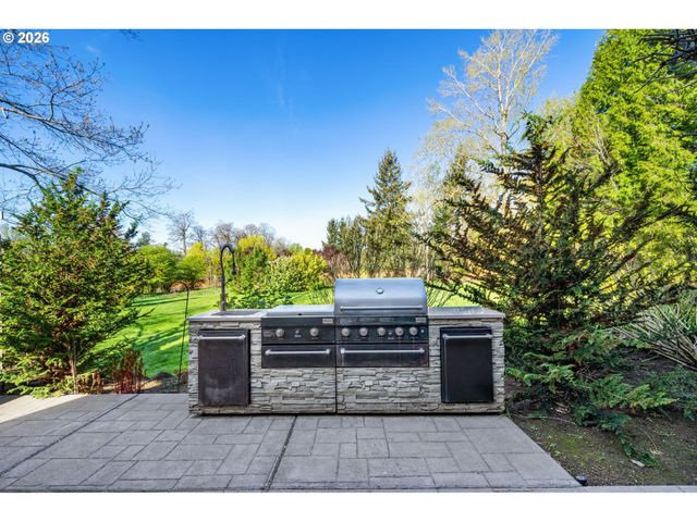 13559 PROVINCIAL HILL Way, Lake Oswego, OR 97035
