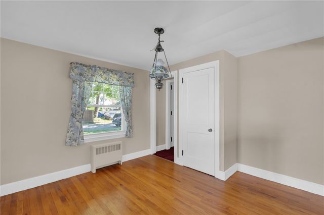216 Riverside Avenue, Warwick, RI 02889