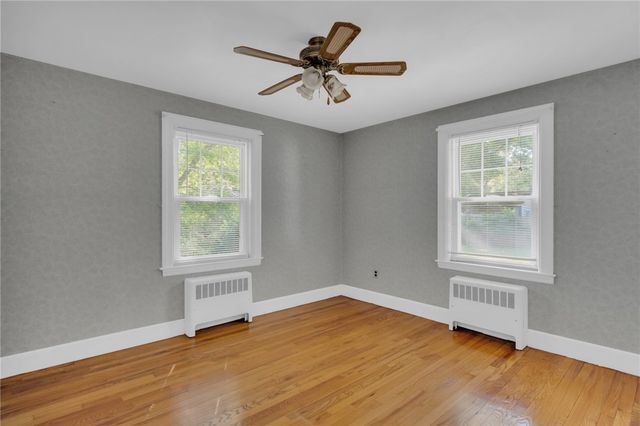 216 Riverside Avenue, Warwick, RI 02889