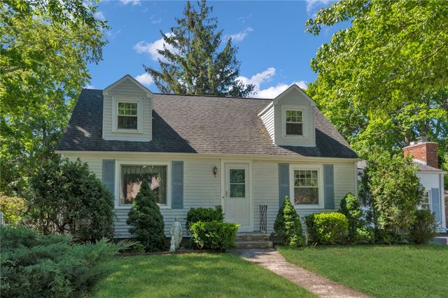 216 Riverside Avenue, Warwick, RI 02889