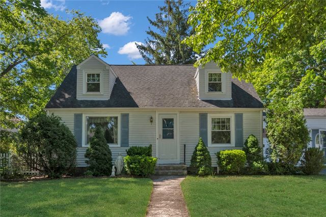 216 Riverside Avenue, Warwick, RI 02889