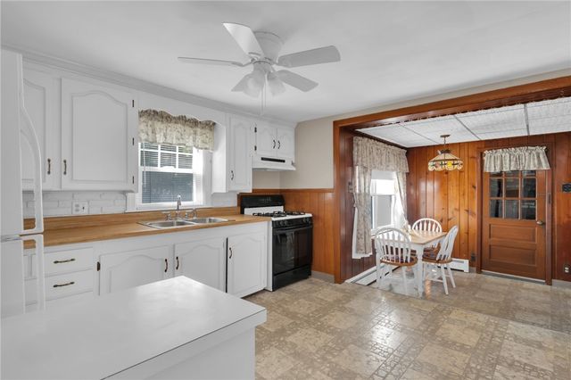 216 Riverside Avenue, Warwick, RI 02889
