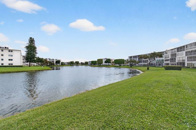 3028 Guildford B B, Boca Raton, FL 33434