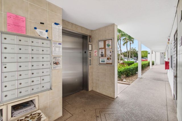 3028 Guildford B B, Boca Raton, FL 33434