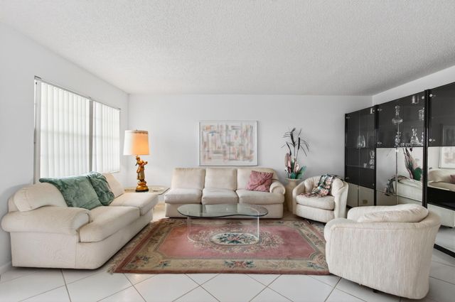 3028 Guildford B B, Boca Raton, FL 33434