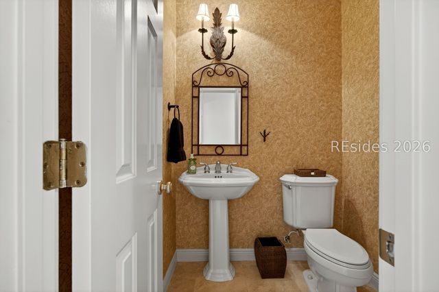 1 Foot Point Rd, Hilton Head Island, SC 29928