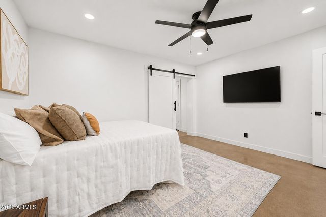 2130 W WELDON Avenue, Phoenix, AZ 85015