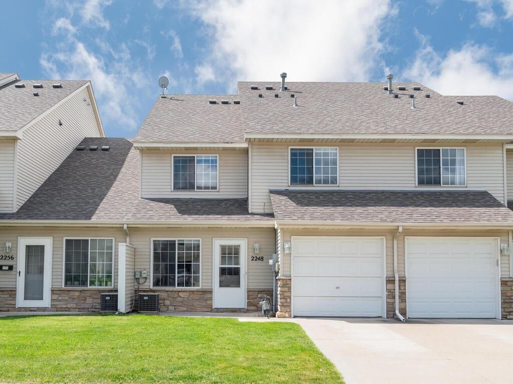 2248 Affirmed Drive, Shakopee, MN 55379
