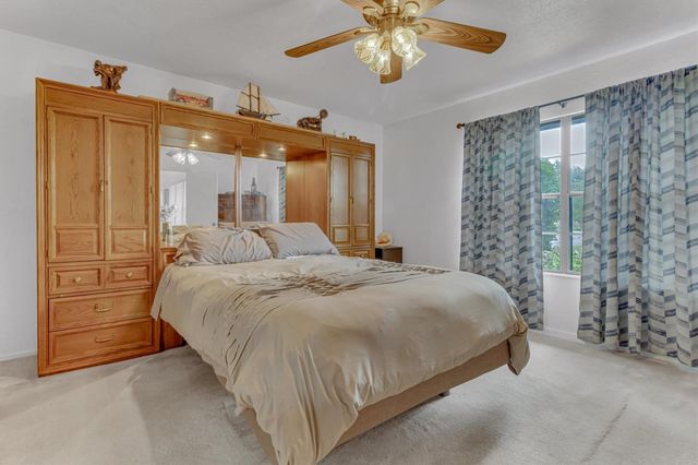 12800 Quarterhorse DR, Elgin, TX 78621
