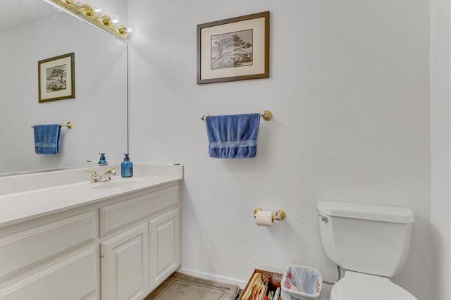 12800 Quarterhorse DR, Elgin, TX 78621
