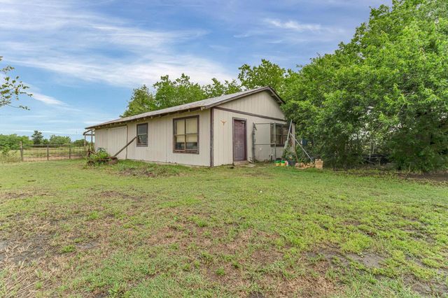 12800 Quarterhorse DR, Elgin, TX 78621