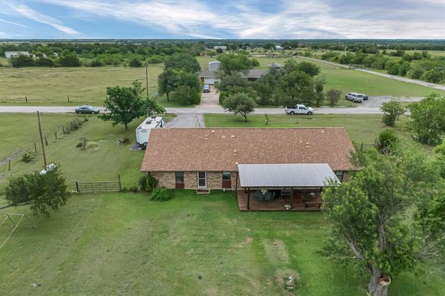 12800 Quarterhorse DR, Elgin, TX 78621