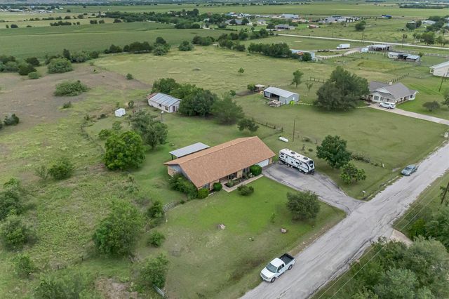 12800 Quarterhorse DR, Elgin, TX 78621
