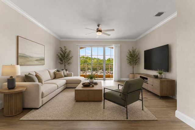643 Casa Loma Boulevard, Boynton Beach, FL 33435