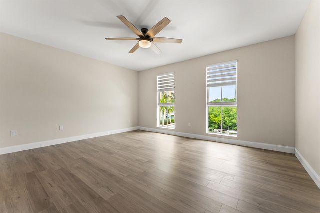 643 Casa Loma Boulevard, Boynton Beach, FL 33435