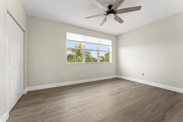 643 Casa Loma Boulevard, Boynton Beach, FL 33435