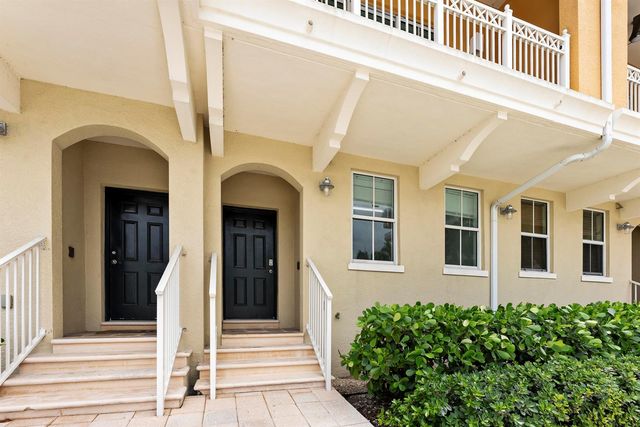 643 Casa Loma Boulevard, Boynton Beach, FL 33435