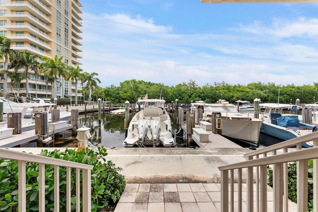 643 Casa Loma Boulevard, Boynton Beach, FL 33435