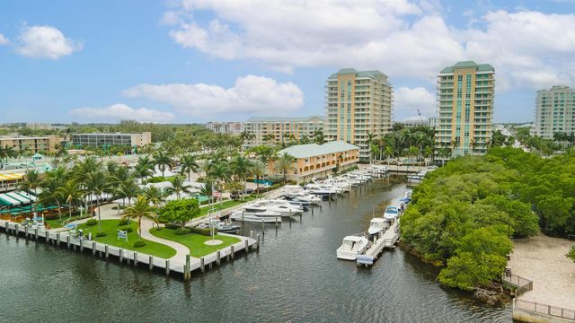 643 Casa Loma Boulevard, Boynton Beach, FL 33435
