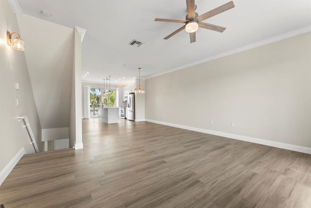 643 Casa Loma Boulevard, Boynton Beach, FL 33435