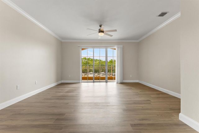 643 Casa Loma Boulevard, Boynton Beach, FL 33435