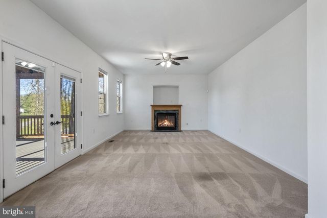 296 KIMBERWICKE DR N, Charles Town, WV 25414