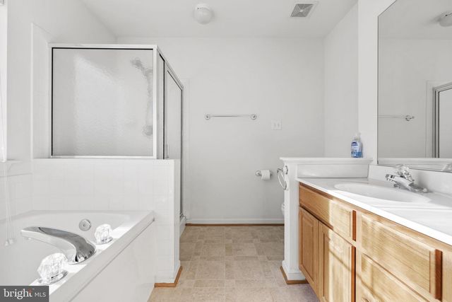 296 KIMBERWICKE DR N, Charles Town, WV 25414