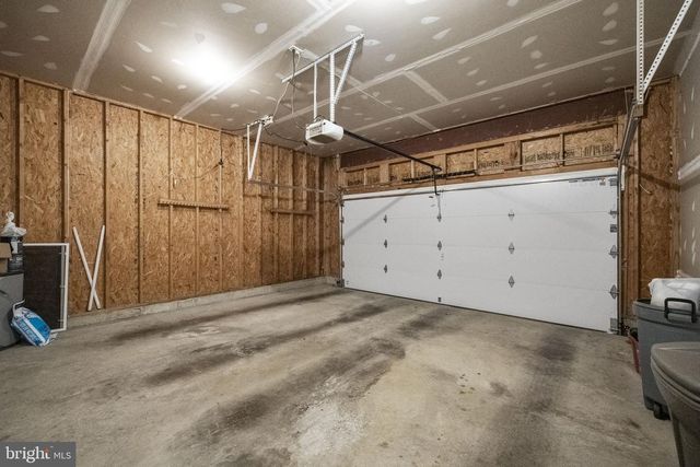 296 KIMBERWICKE DR N, Charles Town, WV 25414